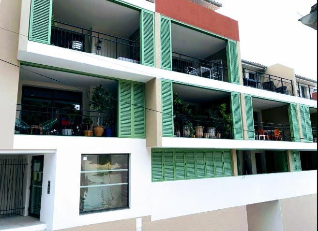 Le Revest Terrasse Vue Centre Climatisation Parking Sete