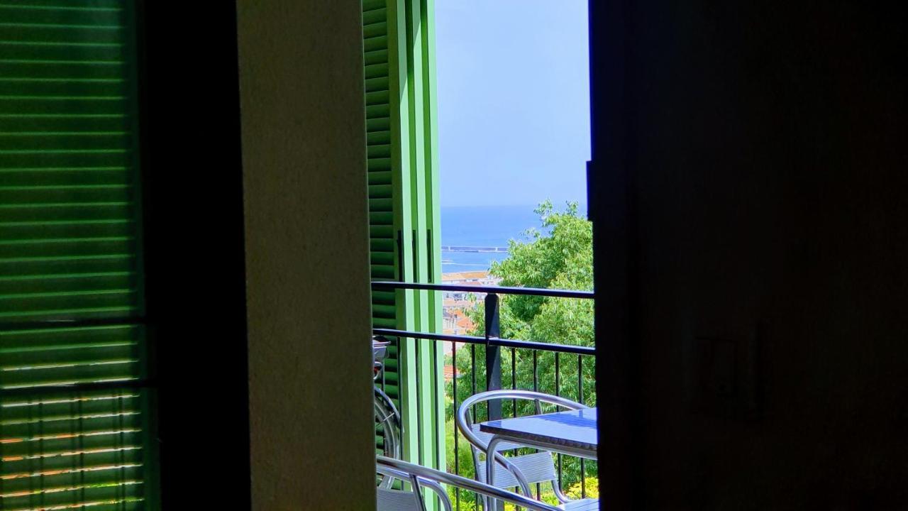 Le Revest Terrasse Vue Centre Climatisation Parking Apartment